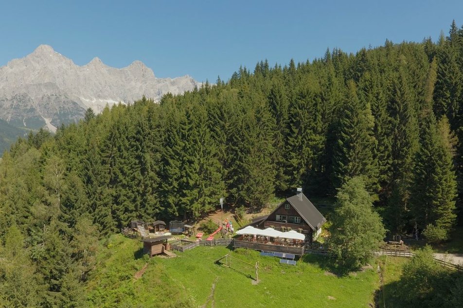 The hut Ochsenalm in summer | © Ochsenalm