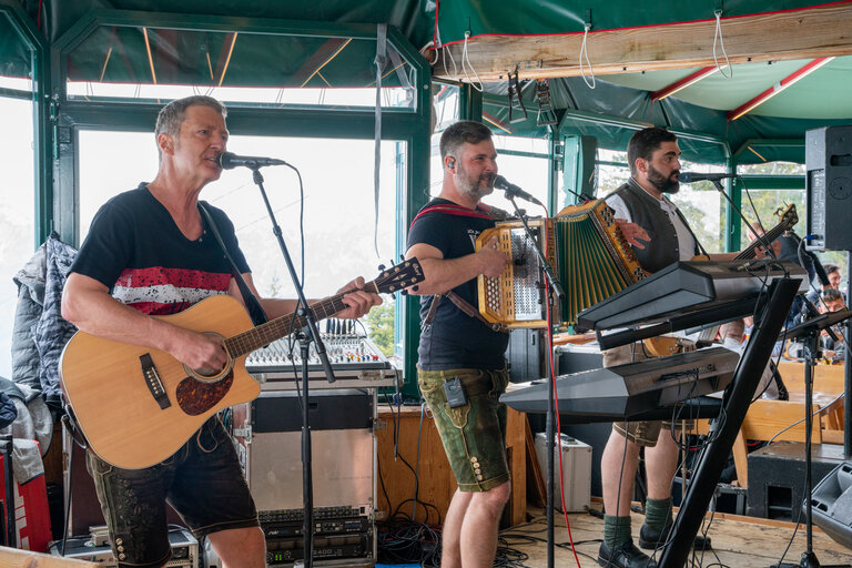 Traditional folk get-together with LIVE-music - Impression #2.1 | © Mario Egger