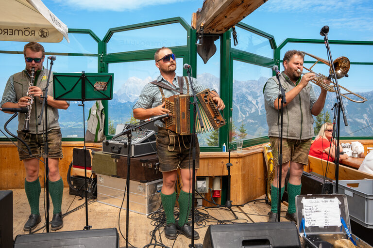 Traditional folk get-together with LIVE-music - Impression #2.9 | © Mario Egger