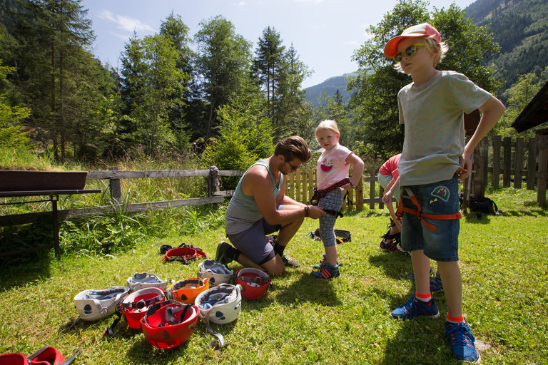 Trial climbing for children in the Obertal - Impression #2.2 | © Dominik Steiner