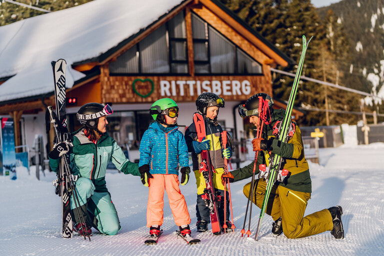 Winterwochenprogramm Bambini "Hallo Tag"  - Impression #2.3 | © Ski Rittisberg 